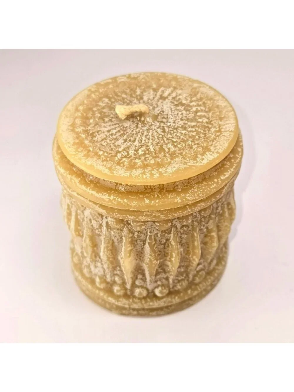 Handmade Beeswax Pillar Candle With Intricate Antique-Style Design CM2350